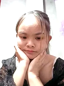 Snapshot of xinhxinhcute chatting on September 13, 2025, 1:00 pm xinhxinhcute online show from September 13, 2025, 1:00 pm
