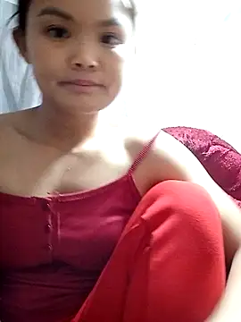 xinhxinhcute online show from November 11, 2025, 2:39 am