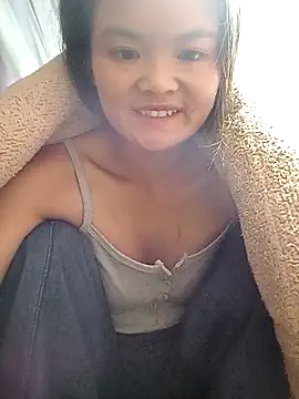 xinhxinhcute online show from October 18, 2025, 11:51 pm