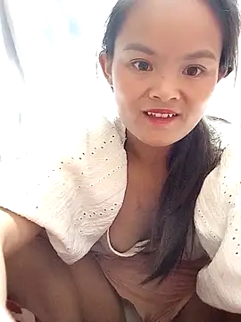 xinhxinhcute online show from October 15, 2025, 2:36 pm