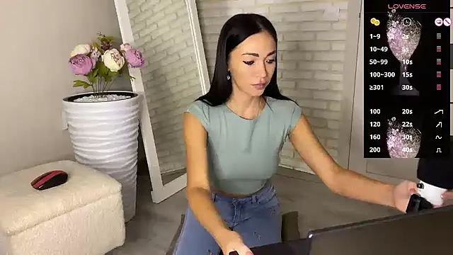 Snapshot of BestTeya chatting on October 2, 2025, 1:58 pm BestTeya online show from October 2, 2025, 1:58 pm