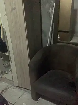 hmleonardo online show from February 5, 2026, 7:26 am