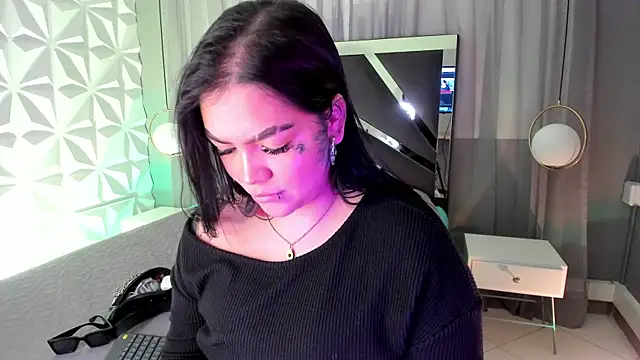 MAGIC TESSA online show from December 20, 2025, 7:28 pm