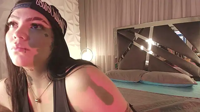 MAGIC TESSA online show from October 14, 2025, 6:08 pm