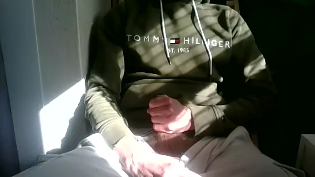 juju78jujuu online show from October 4, 2025, 9:22 am