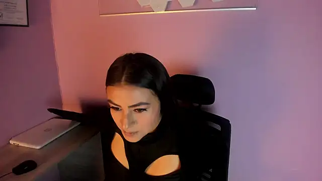 Zairaa Fox online show from November 28, 2025, 7:14 pm