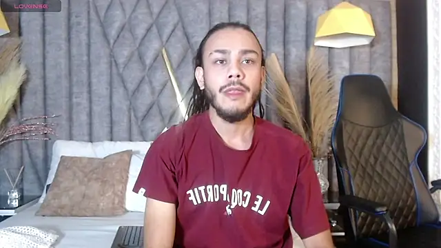 Snapshot of Boss_Domiinator chatting on September 30, 2025, 3:12 am Boss Domiinator online show from September 30, 2025, 3:12 am