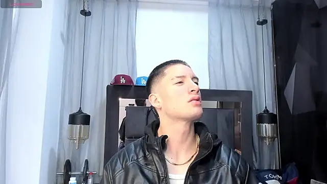 HunterHeat  online show from April 28, 2026, 11:58 am