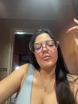 alilith online show from December 21, 2025, 8:42 pm