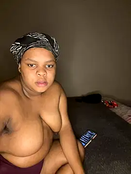 Snapshot of MamoM24 chatting on September 19, 2025, 3:16 pm MamoM24 online show from September 19, 2025, 3:16 pm