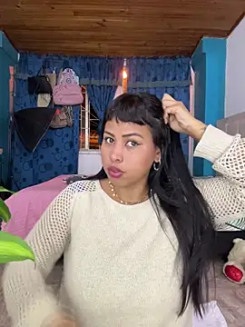 Snapshot of Michluxe_69 chatting on February 21, 2026, 4:25 am Michluxe 69 online show from February 21, 2026, 4:25 am