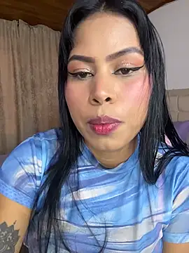 Michluxe 69 online show from May 18, 2026, 2:33 am