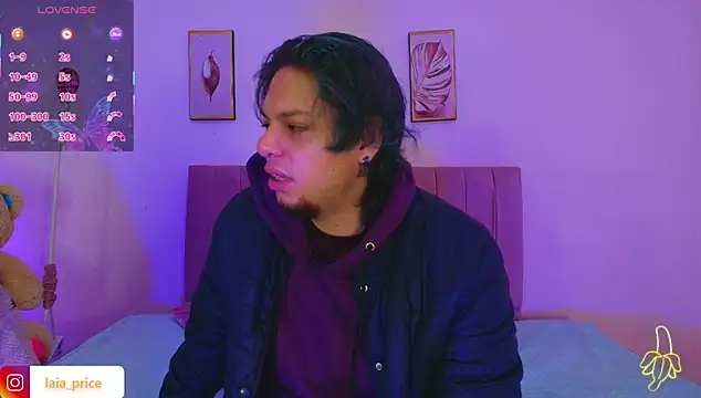 Snapshot of Laia_and_Damian chatting on October 8, 2025, 11:56 am Laia and Damian online show from October 8, 2025, 11:56 am