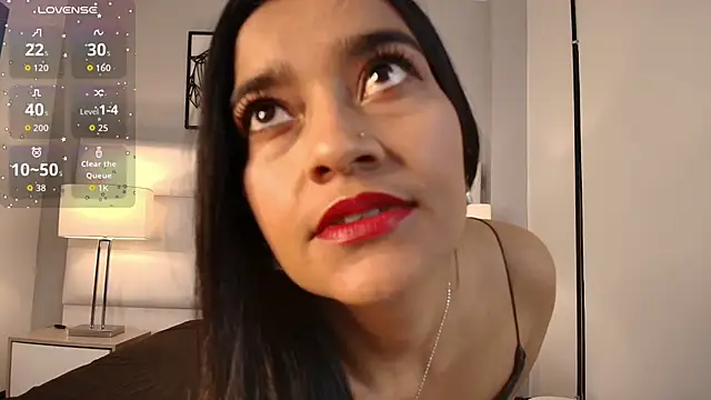 Snapshot of Valeria_Velez_ chatting on October 6, 2025, 11:33 am Valeria Velez online show from October 6, 2025, 11:33 am