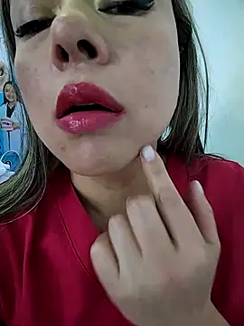 Madisson-04  online show from November 18, 2025, 3:15 pm