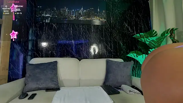 Emily Foxx01 online show from September 11, 2025, 9:26 pm