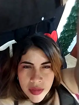 Snapshot of Camila_latina_0 chatting on September 25, 2025, 5:24 am Camila latina 0 online show from September 25, 2025, 5:24 am