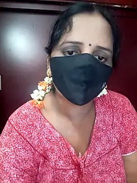 Snapshot of Mee_harini-telugupilla chatting on April 7, 2026, 4:42 pm Mee harini-telugupilla online show from April 7, 2026, 4:42 pm