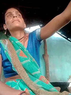 Snapshot of H_seema chatting on October 22, 2025, 4:34 am H seema online show from October 22, 2025, 4:34 am