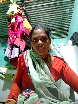 Snapshot of H_seema chatting on October 12, 2025, 1:12 pm H seema online show from October 12, 2025, 1:12 pm