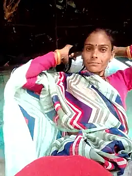 Snapshot of H_seema chatting on October 18, 2025, 2:24 am H seema online show from October 18, 2025, 2:24 am