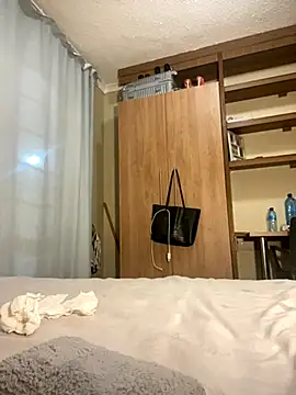 Moonzy77 online show from October 1, 2025, 6:01 pm