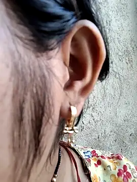 LUCKY cut online show from April 13, 2026, 4:38 am