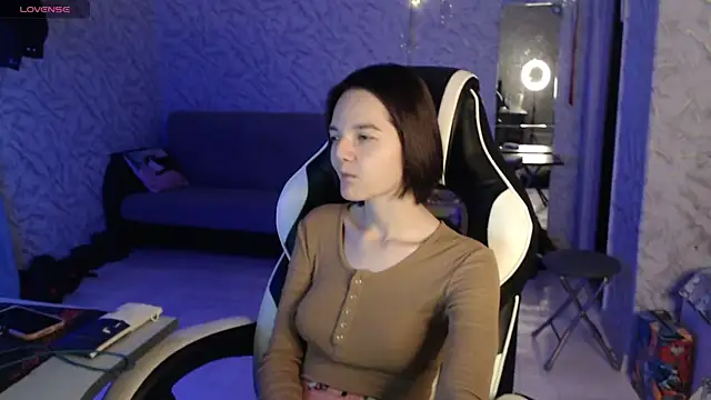 Kitti study online show from October 5, 2025, 12:40 pm