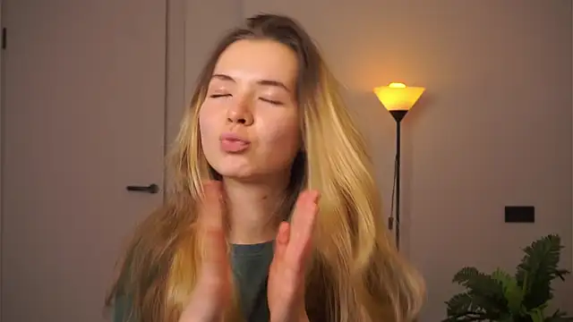 MarlinVarian online show from September 15, 2025, 6:19 pm