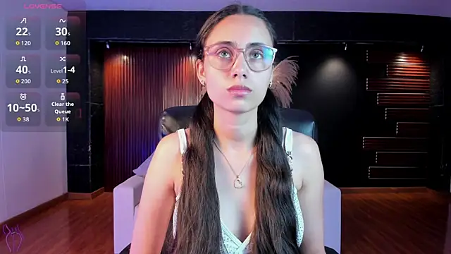 sofiapalacioss online show from February 27, 2026, 4:07 pm