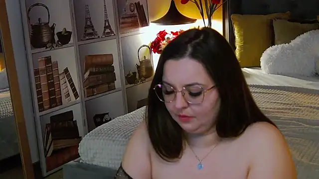 Mia Swano online show from January 19, 2026, 2:48 am