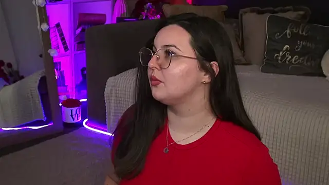 Mia Swano online show from April 18, 2026, 2:03 am