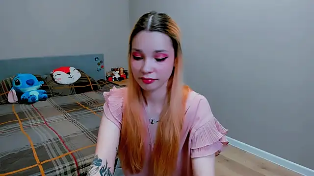 Kitten Alissa online show from October 7, 2025, 6:42 pm