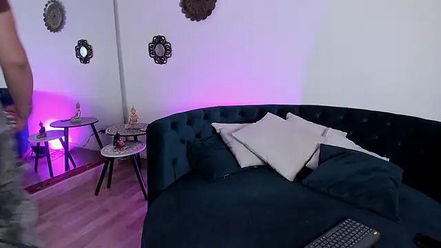 jasmincollin  online show from March 29, 2026, 2:02 am