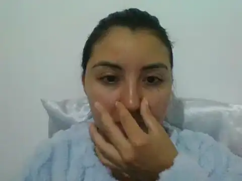 Snapshot of _Romilly_ chatting on April 11, 2026, 2:30 am Romilly online show from April 11, 2026, 2:30 am