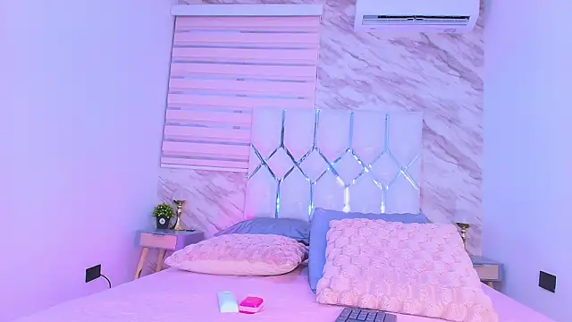 collet 1 online show from May 19, 2026, 12:01 pm