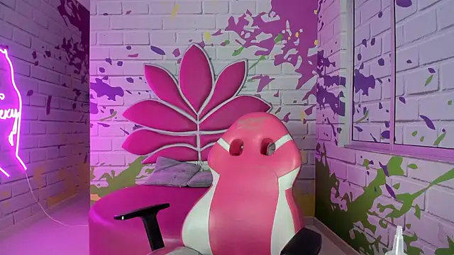 ValerySkinnyy online show from October 31, 2025, 11:44 pm