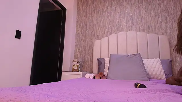 sofi hils online show from December 2, 2025, 11:56 am