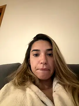 ItalianGirl online show from October 5, 2025, 10:33 pm