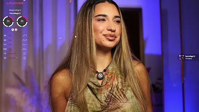 ItalianGirl online show from October 8, 2025, 7:14 pm