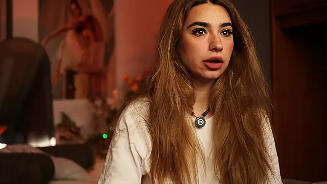 ItalianGirl online show from March 15, 2026, 8:27 pm