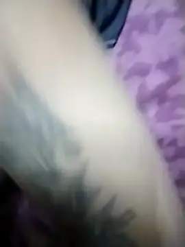 Efrain6996 online show from November 27, 2025, 5:57 pm