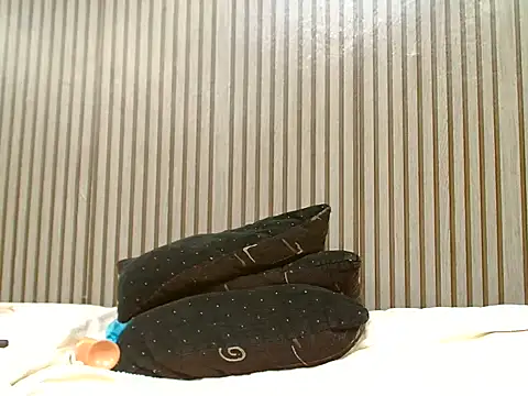 ROYALASS25 online show from March 20, 2026, 9:49 pm