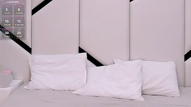 Snapshot of XimenaCosta chatting on November 24, 2025, 12:05 pm XimenaCosta online show from November 24, 2025, 12:05 pm