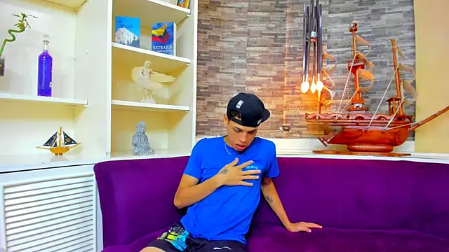 Mycandyfor You online show from September 10, 2025, 7:02 pm