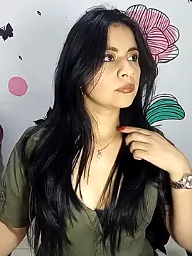 ValerieLove  online show from September 18, 2025, 8:34 pm