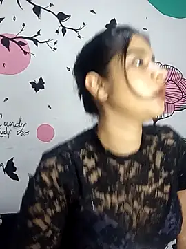 ValerieLove  online show from October 21, 2025, 7:35 pm