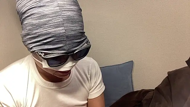 eru2025 online show from November 3, 2025, 9:24 am