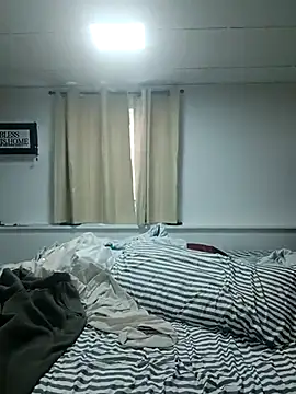 Snapshot of tripping385 chatting on March 8, 2026, 5:38 pm tripping385 online show from March 8, 2026, 5:38 pm