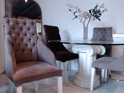 Marrr-hot online show from November 7, 2025, 7:51 pm